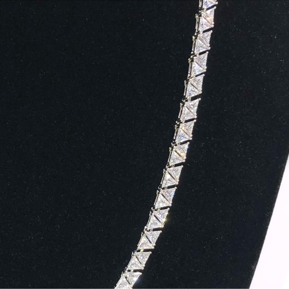 18k 60ct Trillion Tennis Necklace - Picture 5 of 16